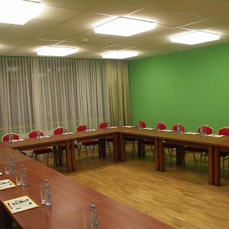 Ckm Centrum Konferencyjne Mazowsze Otrebusy Exterior photo