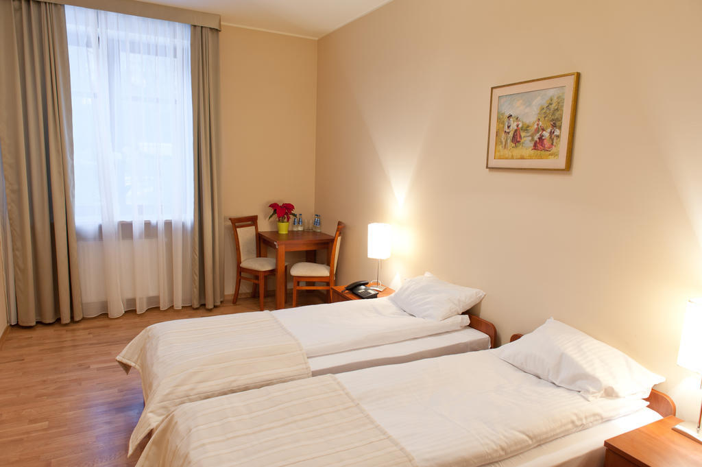 Ckm Centrum Konferencyjne Mazowsze Otrebusy Room photo